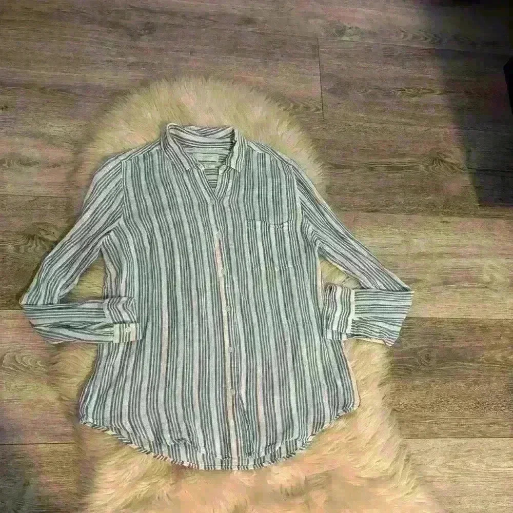 Lucky brand white and blue striped long sleeve shirt sz small